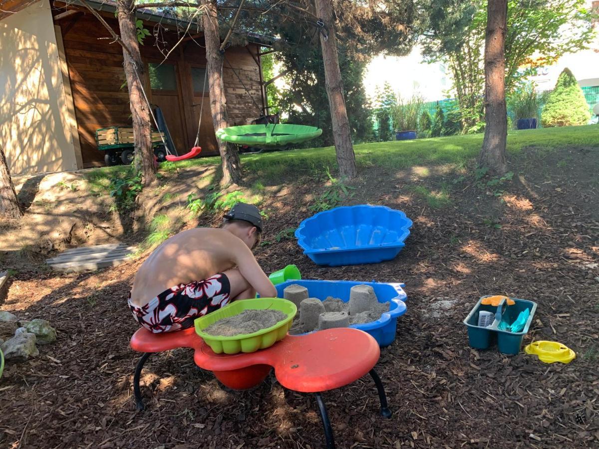 מרקליברג Pool & Lake Holiday Home מראה חיצוני תמונה
